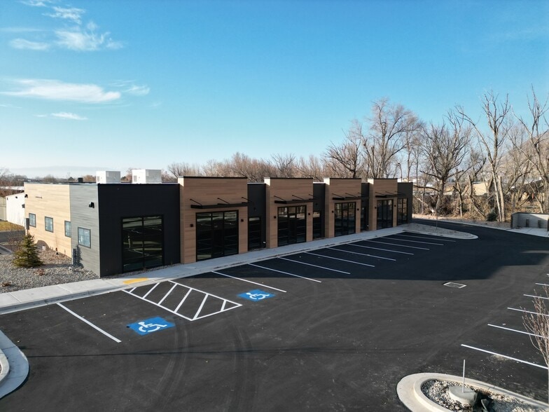 1075 N Main St, Springville, UT à louer - Photo du bâtiment - Image 3 de 14