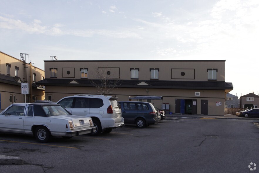 2860 Denison St, Markham, ON à louer - Photo du bâtiment - Image 2 de 5