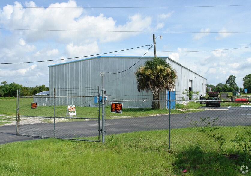 4125 5th St, Kissimmee, FL à vendre - Photo du bâtiment - Image 3 de 4