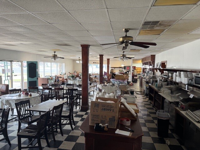 1136 E Villa Maria Rd, Bryan, TX for lease - Building Photo - Image 3 of 12