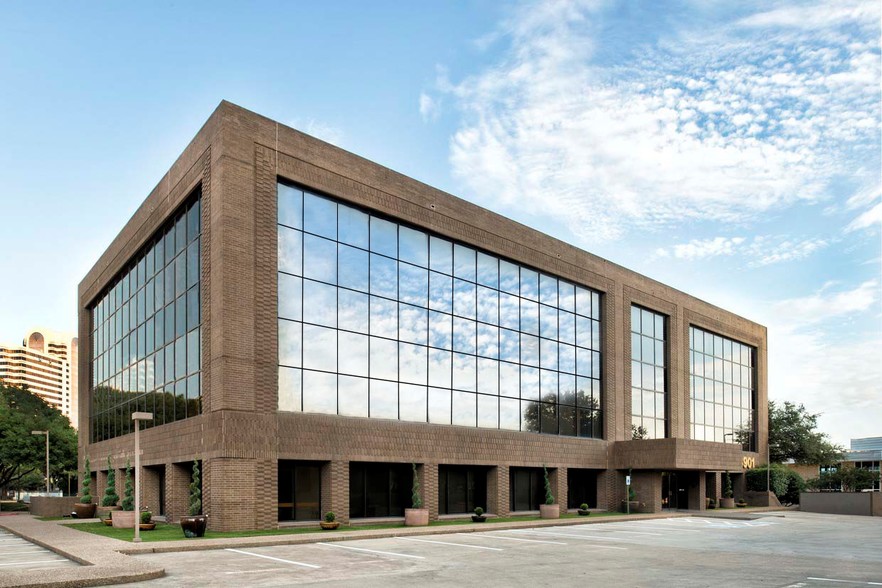 4901 Lyndon B Johnson Fwy, Dallas, TX for lease - Primary Photo - Image 1 of 22