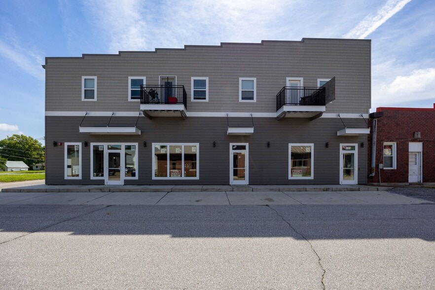 112 N Iowa St, Solon, IA for sale - Building Photo - Image 2 of 16