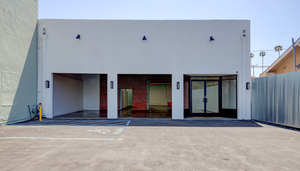 2616 W Jefferson Blvd, Los Angeles, CA for sale - Building Photo - Image 1 of 65