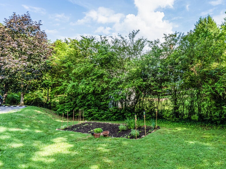42 Furman Ave, Asheville, NC for sale - Building Photo - Image 3 of 12