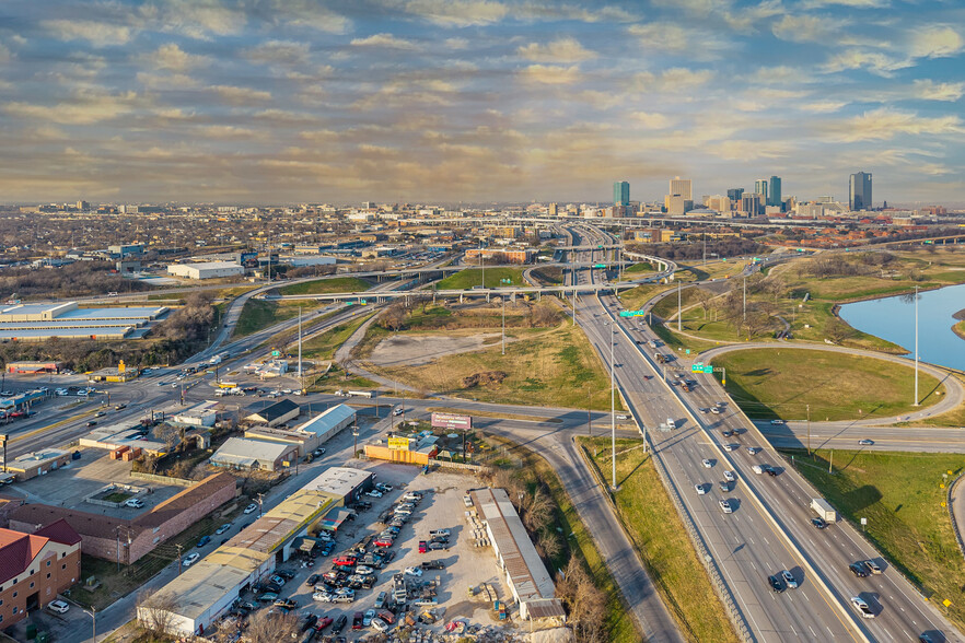 1808 Bomar Ave, Fort Worth, TX for sale - Building Photo - Image 3 of 36