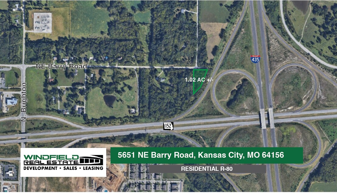 5651 NE Barry Rd, Kansas City, MO à vendre Aérien- Image 1 de 2