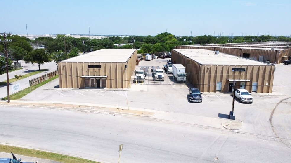 4728 Goldfield, San Antonio, TX for lease - Building Photo - Image 3 of 42