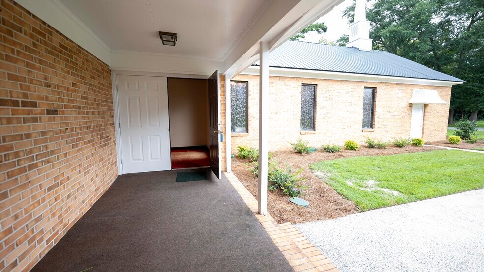 123 N 5th St, Cochran, GA à vendre - Photo du bâtiment - Image 3 de 33