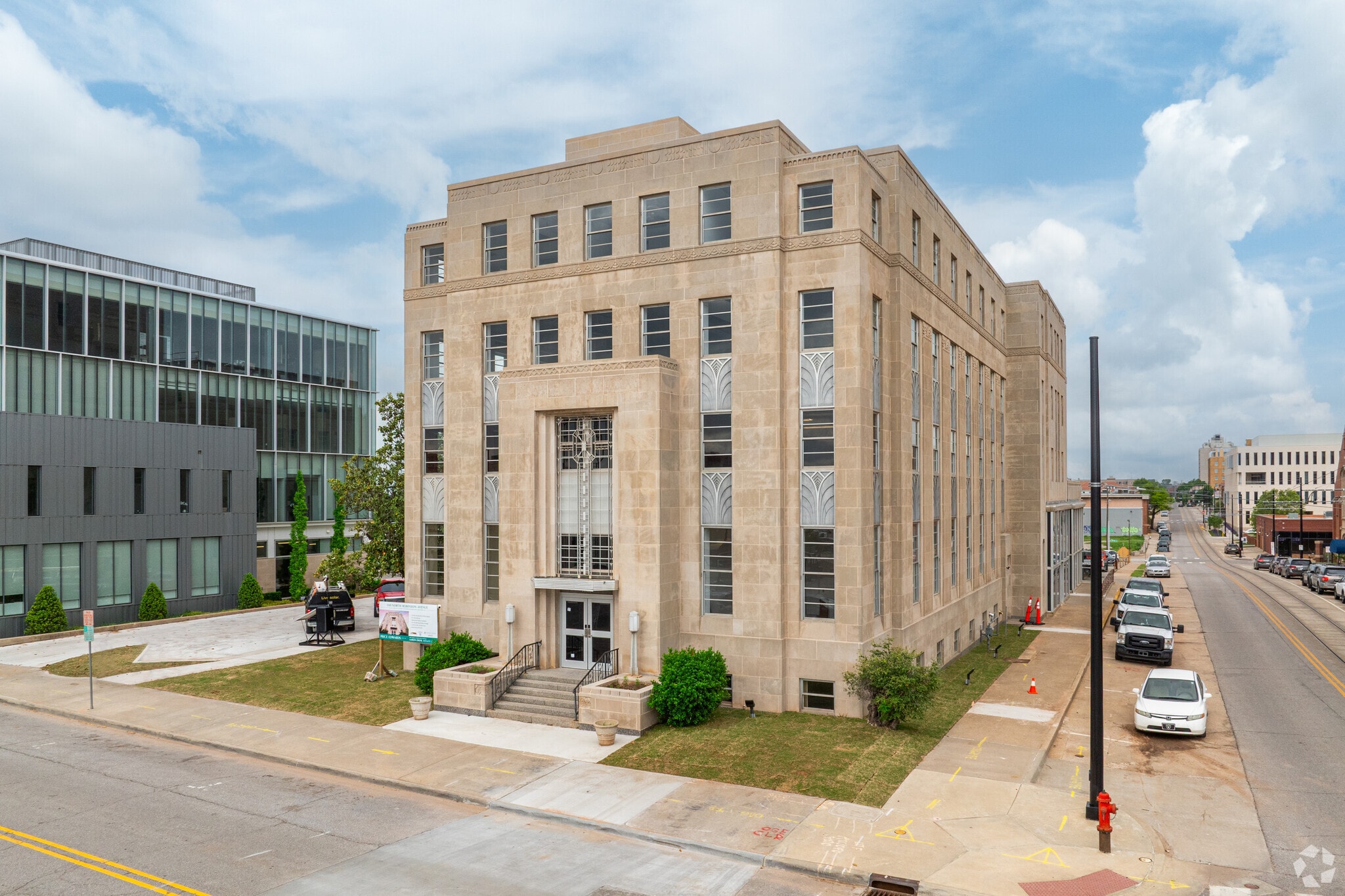 1141 N Robinson Ave, Oklahoma City, OK à louer Photo du bâtiment- Image 1 de 16