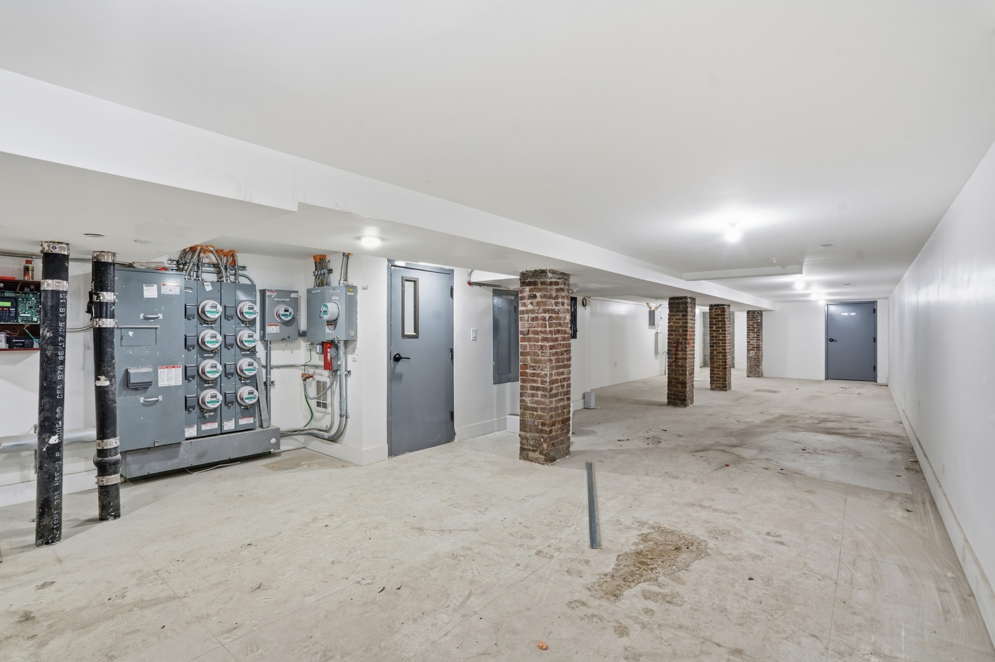 1112 Fulton St, Brooklyn, NY for lease Interior Photo- Image 1 of 1