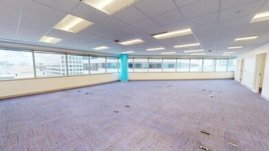 330 E Kilbourn Ave, Milwaukee, WI for lease Interior Photo- Image 1 of 4