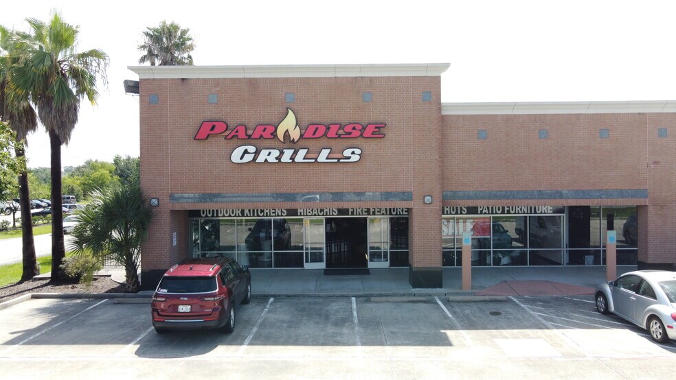 19053 Interstate 45 N, Shenandoah, TX à louer - Photo du bâtiment - Image 3 de 6