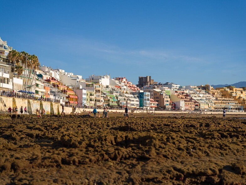 Commerce de détail dans Las Palmas de Gran Canaria, Las Palmas à louer - Photo du bâtiment - Image 3 de 4
