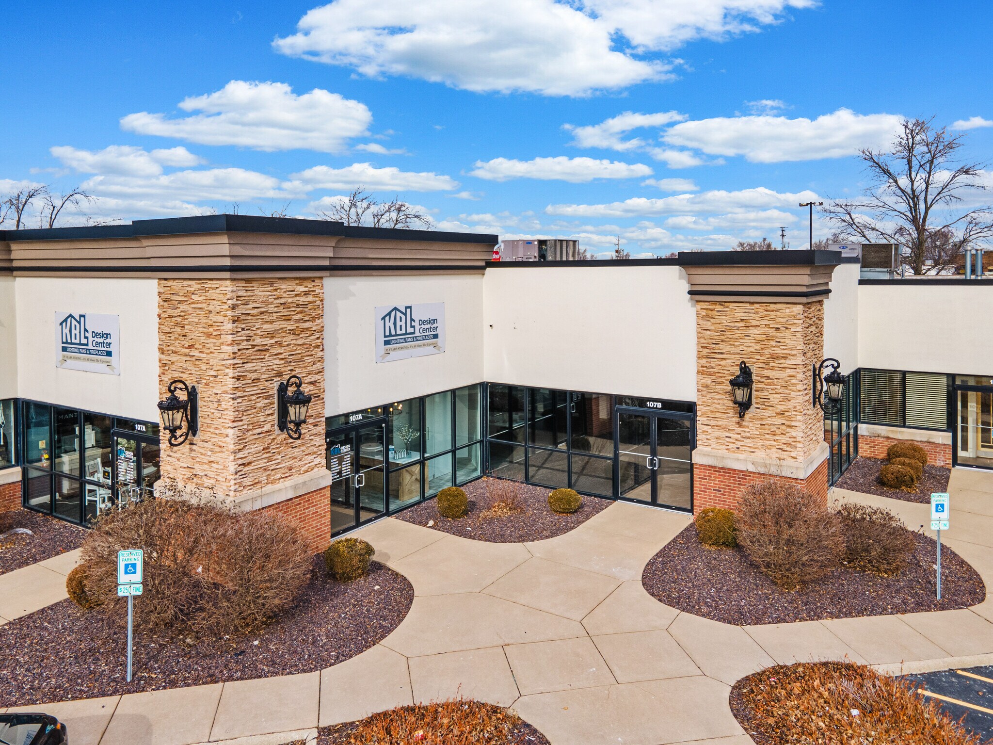 107 Mall Dr, Normal, IL à louer Photo du bâtiment- Image 1 de 7