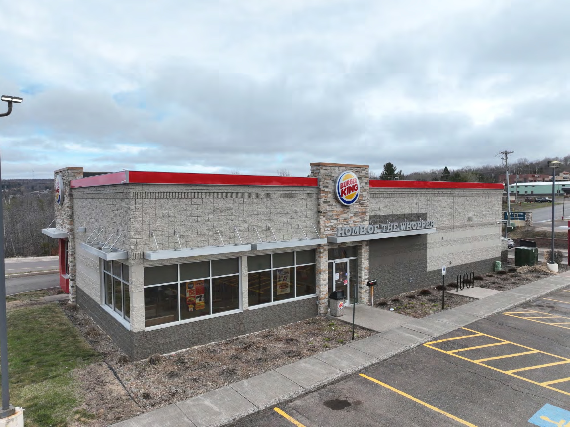 997 W Sharon Ave, Houghton, MI for sale Primary Photo- Image 1 of 4