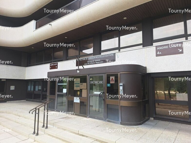 Bureau dans Bordeaux à vendre - Photo du bâtiment - Image 2 de 7