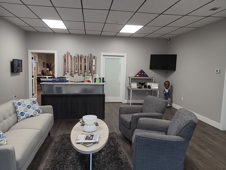 853 3rd St, Hot Springs, AR for lease - Lobby - Image 2 of 8