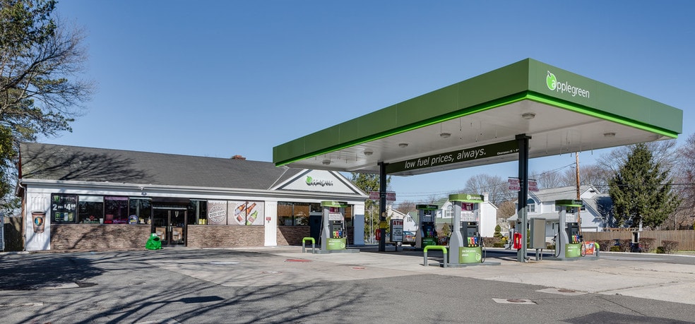 540 Islip Ave, Islip, NY for lease - Building Photo - Image 3 of 6