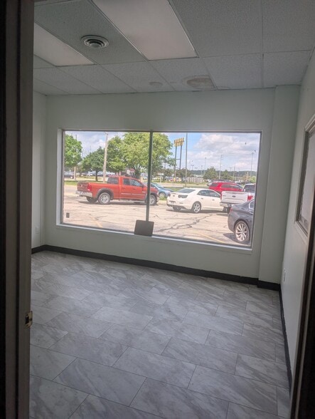 4716-4724 S Dixie Dr, Dayton, OH for lease - Building Photo - Image 3 of 10