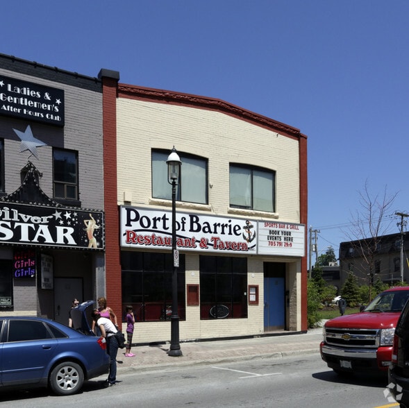 18-22 Dunlop St W, Barrie, ON à louer - Photo du bâtiment - Image 2 de 4