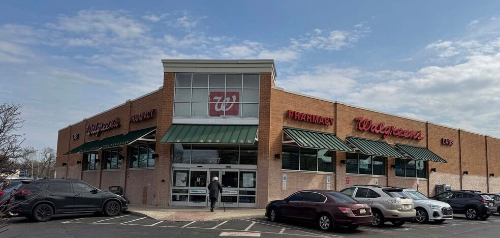 2727 W Cheltenham Ave, Wyncote, PA for lease - Building Photo - Image 2 of 9