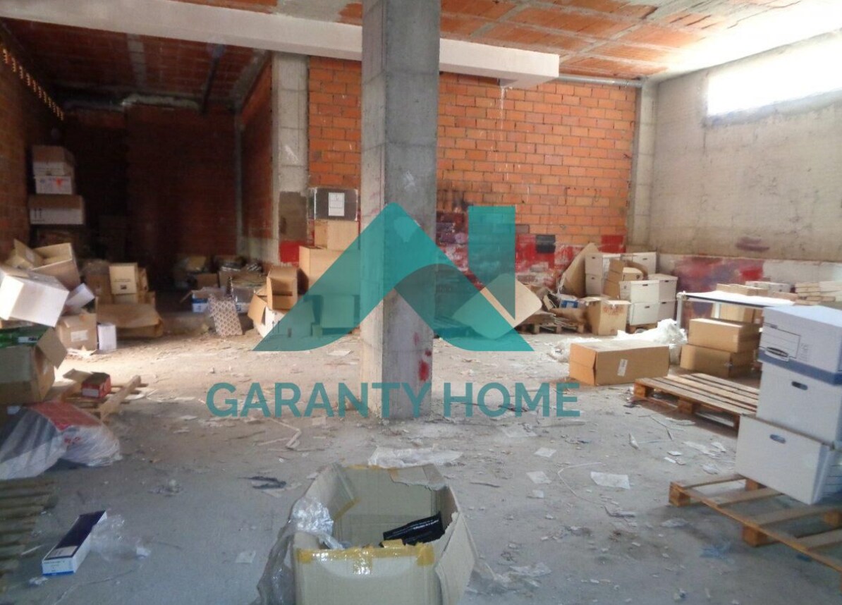 Retail in Cáceres, Cáceres for lease Interior Photo- Image 1 of 3