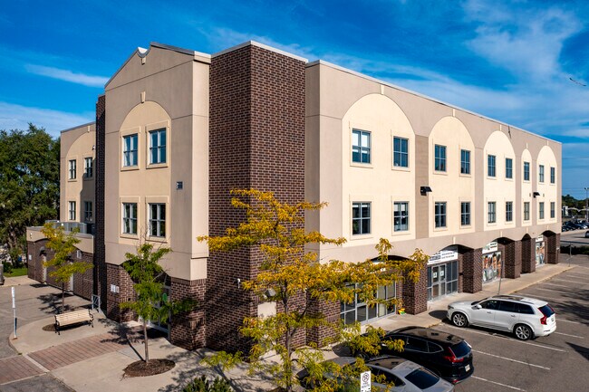 More details for 165 Cross Ave, Oakville, ON - Office for Lease