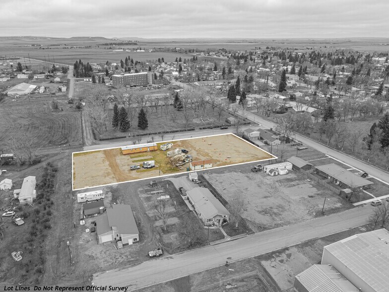 719 Maryland St, Conrad, MT à vendre - Photo du bâtiment - Image 2 de 12