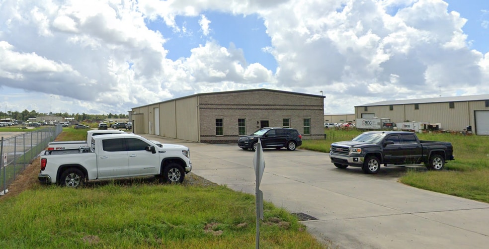 Industrial Portfolio of 4 portfolio of 4 properties for sale on LoopNet.ca - Primary Photo - Image 1 of 4