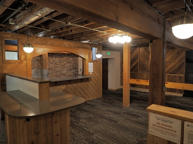 117 E 1st St, Port Angeles, WA for lease - Interior Photo - Image 3 of 13