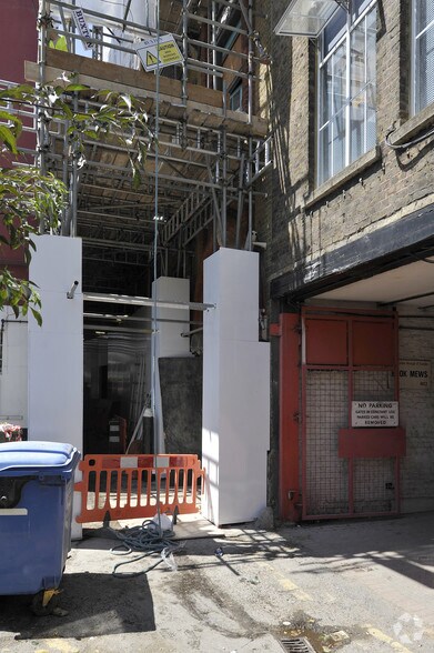 12 Flitcroft St, Londres à louer - Photo du bâtiment - Image 3 de 11