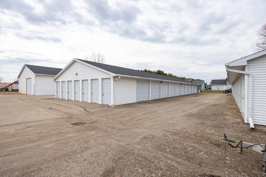 1375 N Shawano St, New London, WI à vendre - Photo du bâtiment - Image 2 de 29