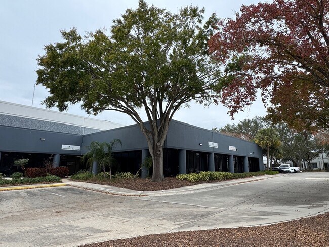Plus de détails pour 121 Kelsey Ln, Tampa, FL - Industriel à louer
