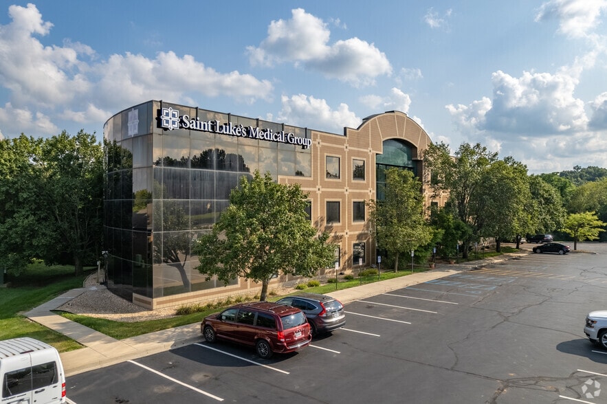 4801 Cliff Ave, Independence, MO à vendre - Photo du bâtiment - Image 1 de 4