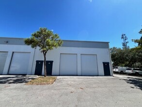 1533-1717 SW 1st Way, Deerfield Beach, FL for lease Building Photo- Image 1 of 1