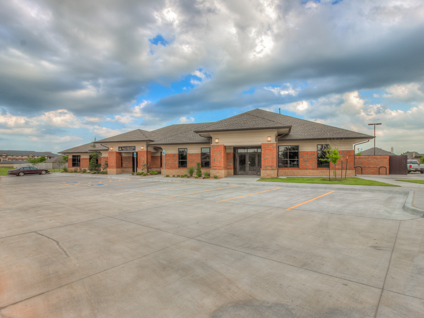 3928 W Tecumseh Rd, Norman, OK à vendre Photo du bâtiment- Image 1 de 1