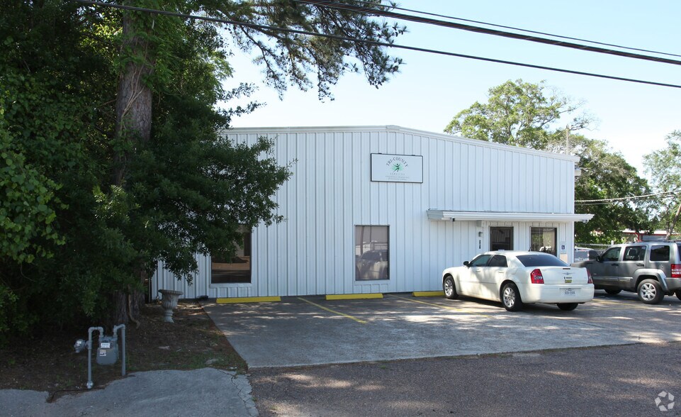 507 Bryant Rd, Conroe, TX à vendre - Photo du bâtiment - Image 3 de 3