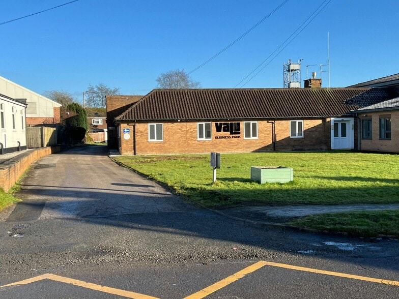 15A Ashbourne Rd, Stoke On Trent for lease - Building Photo - Image 1 of 4