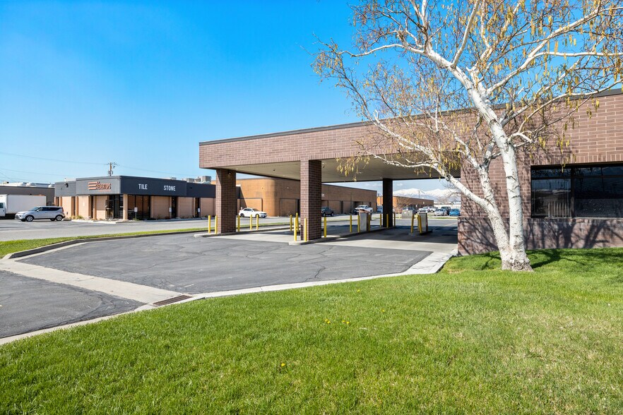 2714 S 300 W, Salt Lake City, UT for lease - Building Photo - Image 2 of 45