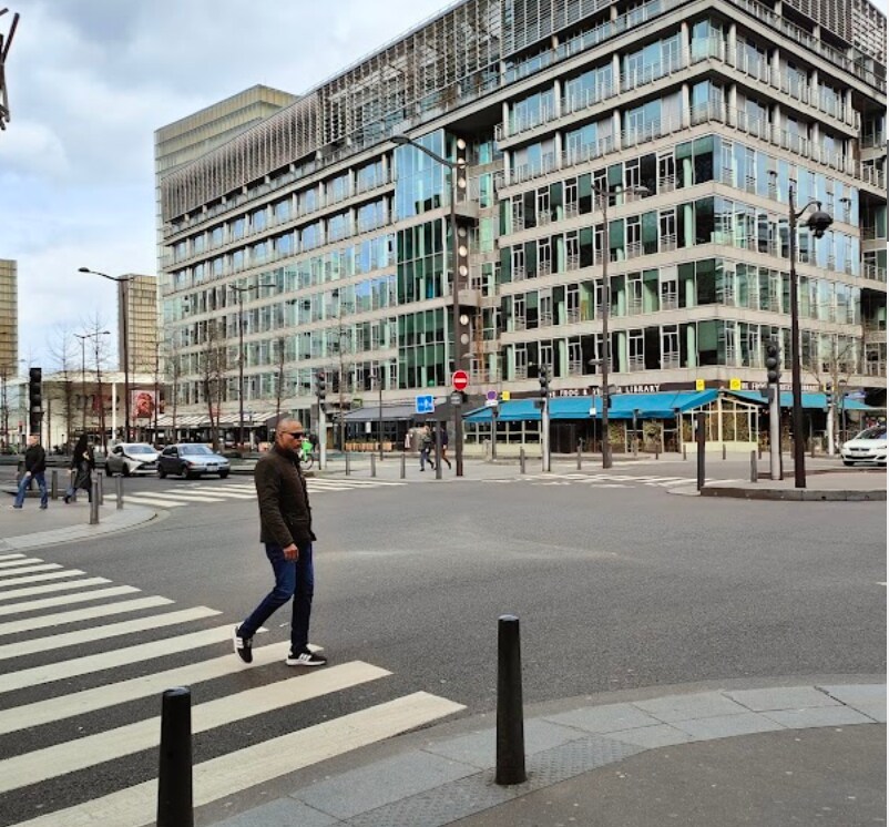 Rue Françoise Dolto, Paris for lease Building Photo- Image 1 of 3