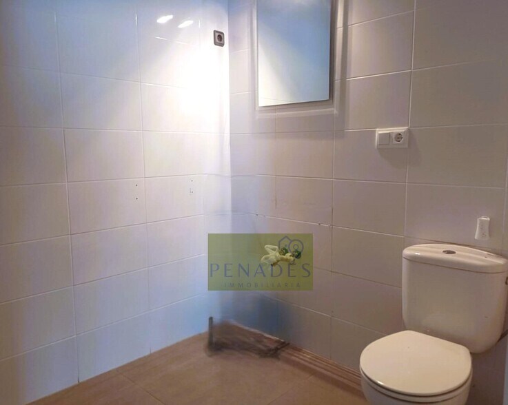 Commerce de détail dans València à louer - Photo du bâtiment - Image 3 de 12