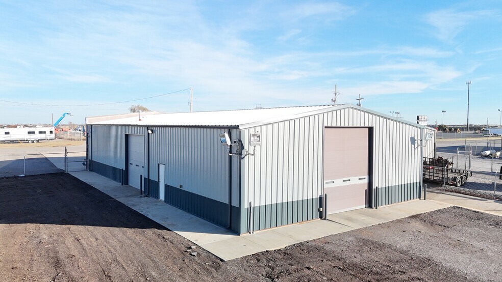 207 N Loomis Rd, Weatherford, OK for sale - Building Photo - Image 3 of 5