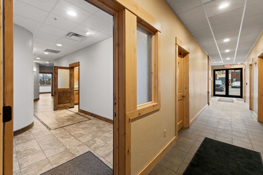 1940 W Dickerson St, Bozeman, MT à louer - Photo du bâtiment - Image 3 de 63