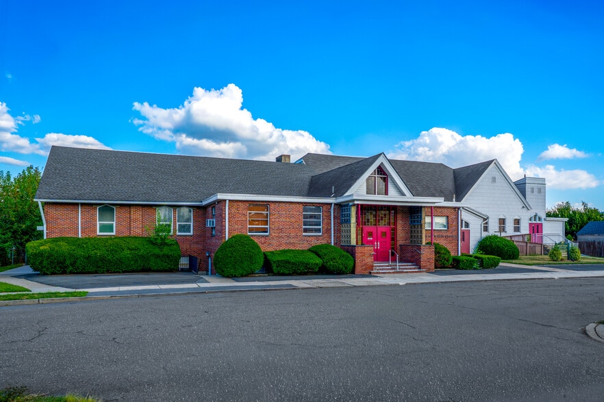 21 Church St, Elmwood Park, NJ for sale - Building Photo - Image 2 of 34