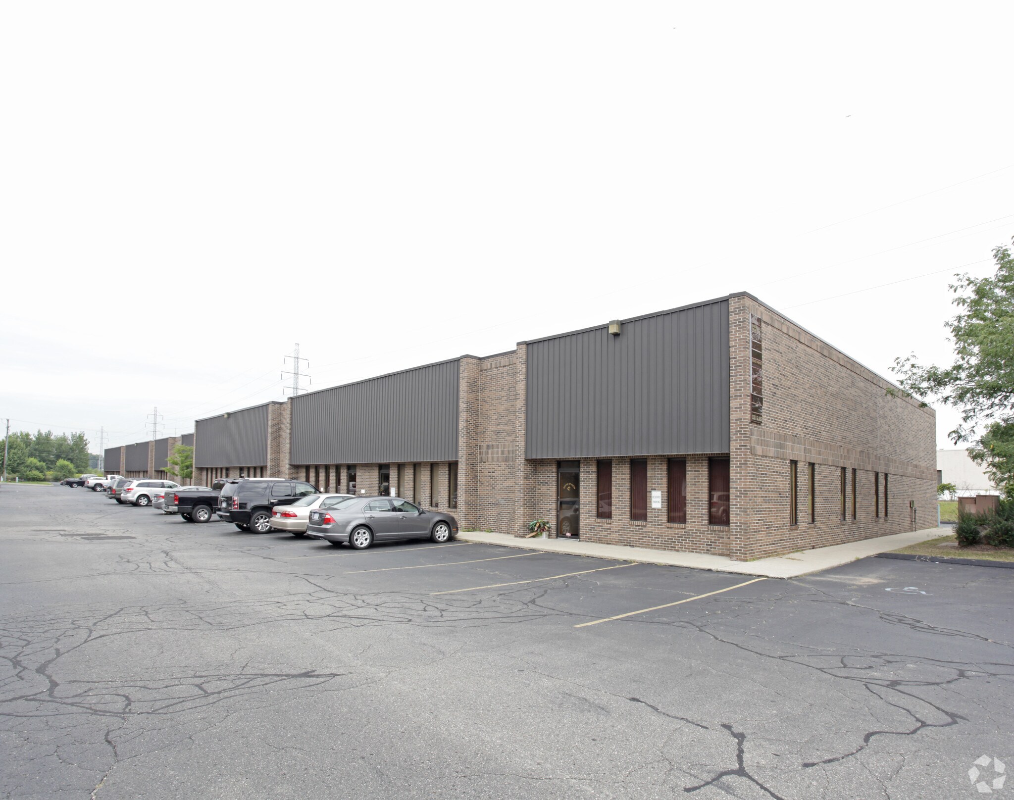 12403-12425 Stark Rd, Livonia, MI for lease Primary Photo- Image 1 of 6