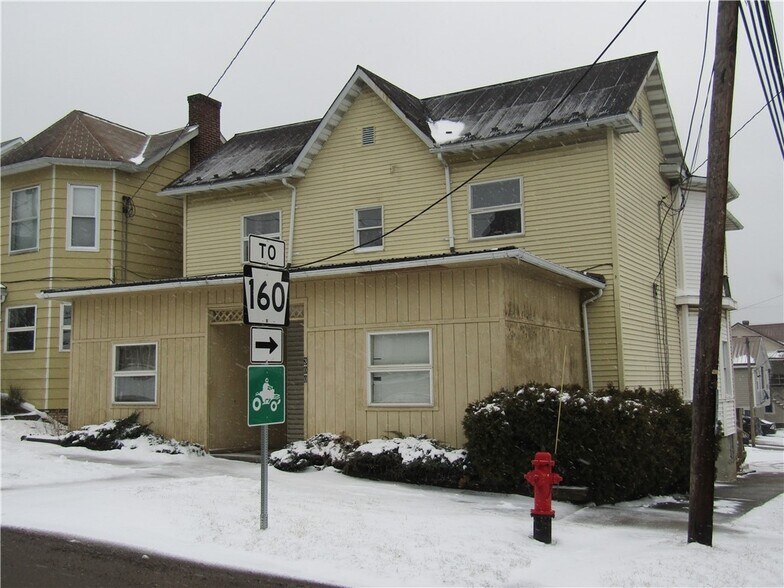 300 Meyers Ave, Meyersdale, PA à vendre - Photo du bâtiment - Image 1 de 6