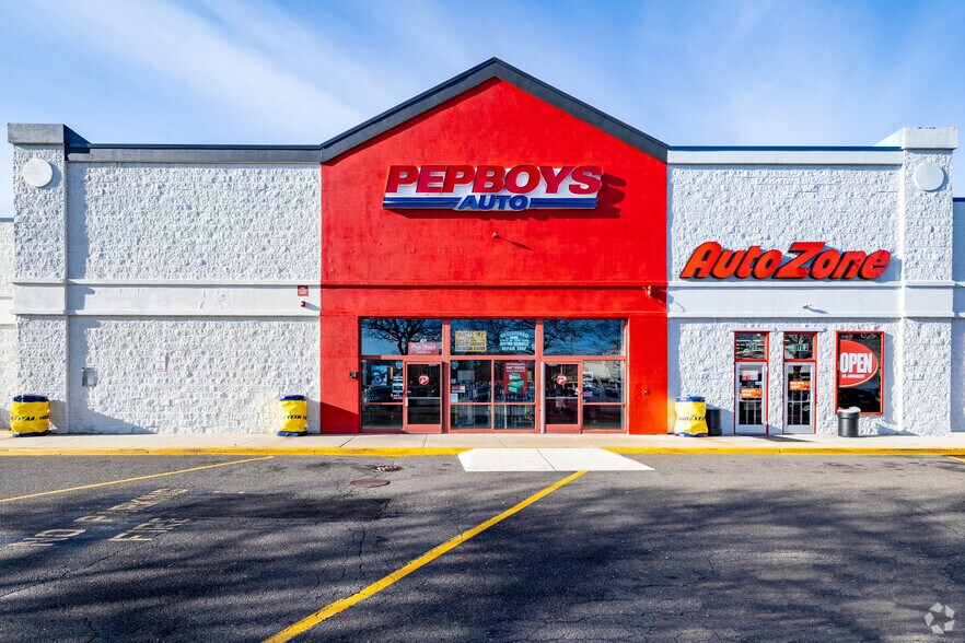 367-425 N Service Rd, Patchogue, NY à louer - Photo du bâtiment - Image 3 de 13