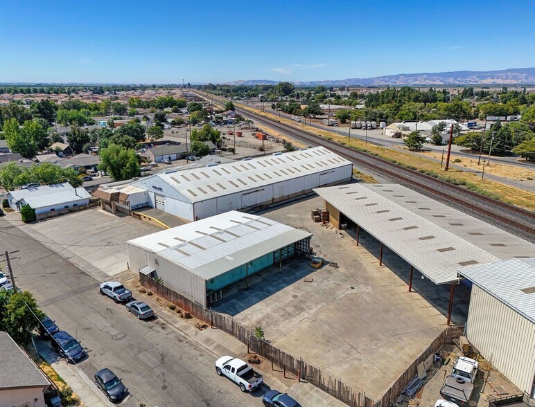 South Jefferson Street portfolio of 4 properties for sale on LoopNet.ca - Building Photo - Image 3 of 23