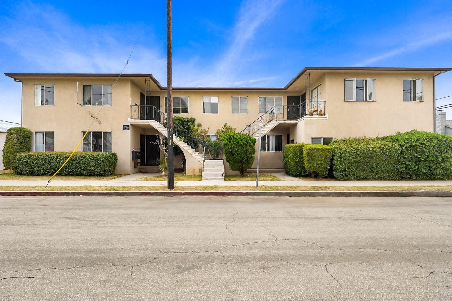 12400 Mitchell Ave, Los Angeles, CA à vendre Photo du bâtiment- Image 1 de 1