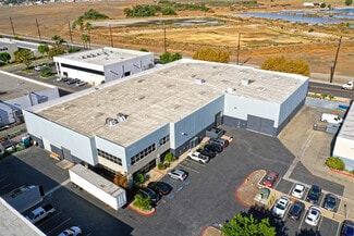 Plus de détails pour 15650 El Prado Rd, Chino, CA - Industriel à louer